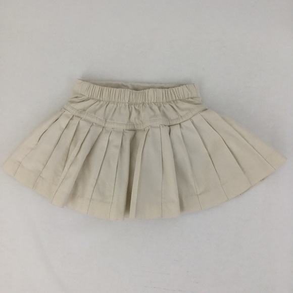Girl’s Gap Pleated Skirt - Picture 3 of 4